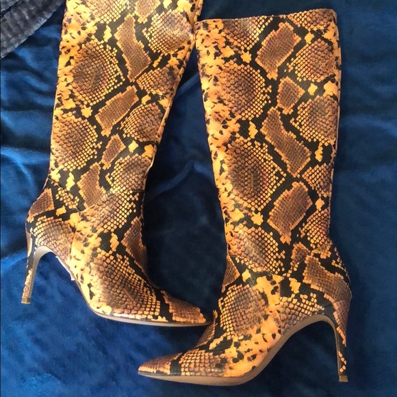 steve madden snake boots